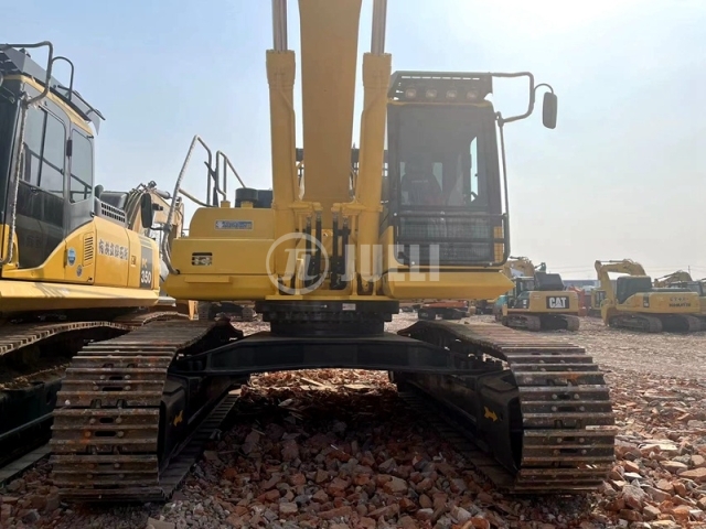 Komatsu PC450-8