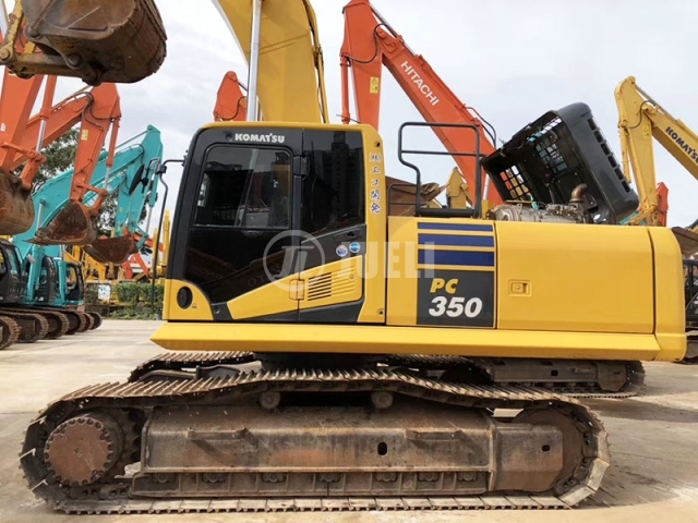 Komatsu PC350-10