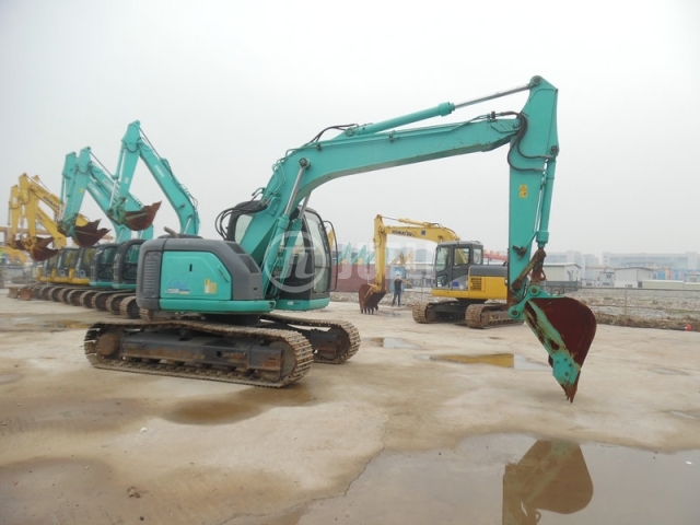 Kobelco SK135