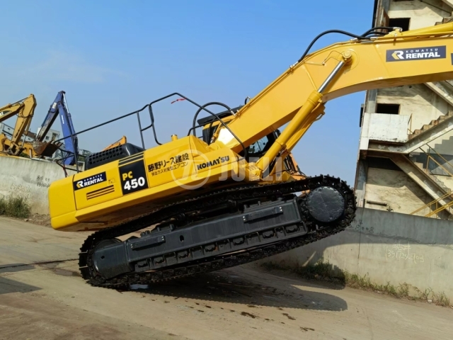 Komatsu PC450-7