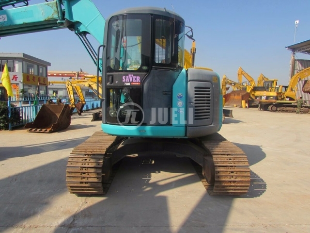 Kobelco SK75