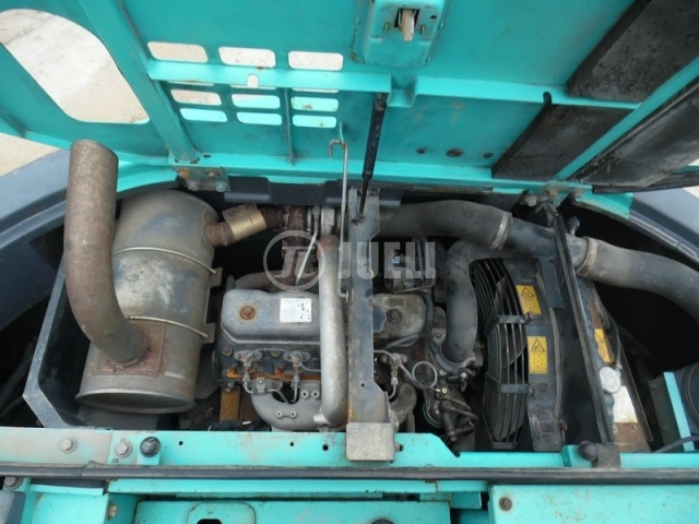 Kobelco SK135