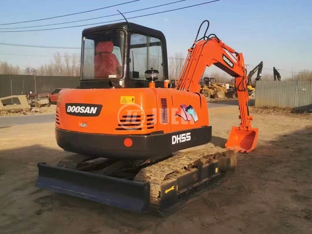 Doosan DH55