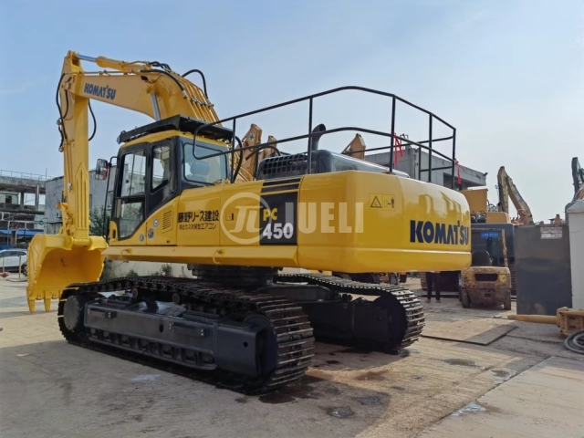 Komatsu PC450-7