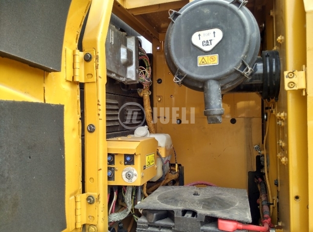 Caterpillar CAT323D