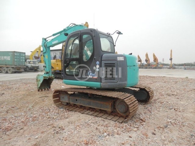 Kobelco SK70