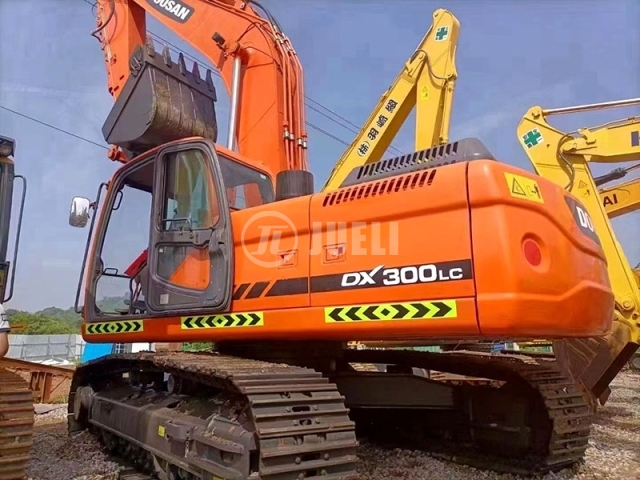 Doosan DX300