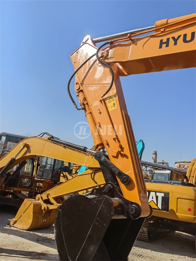 Hyundai R305L-9T