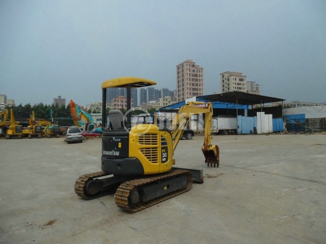 Komatsu PC30MR-2