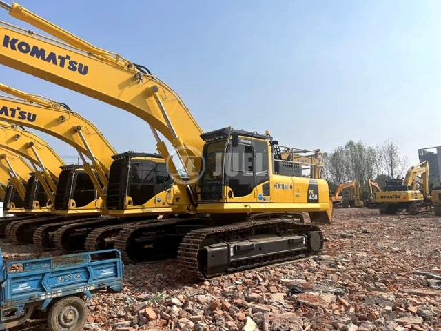 Komatsu PC450-8