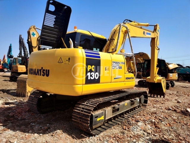 Komatsu PC130-7