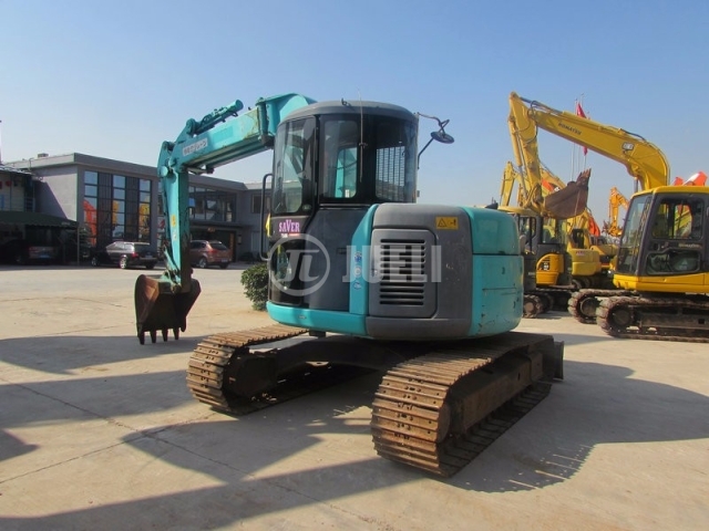 Kobelco SK75