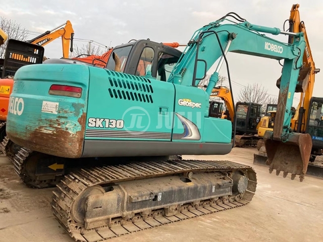 Kobelco SK130-8