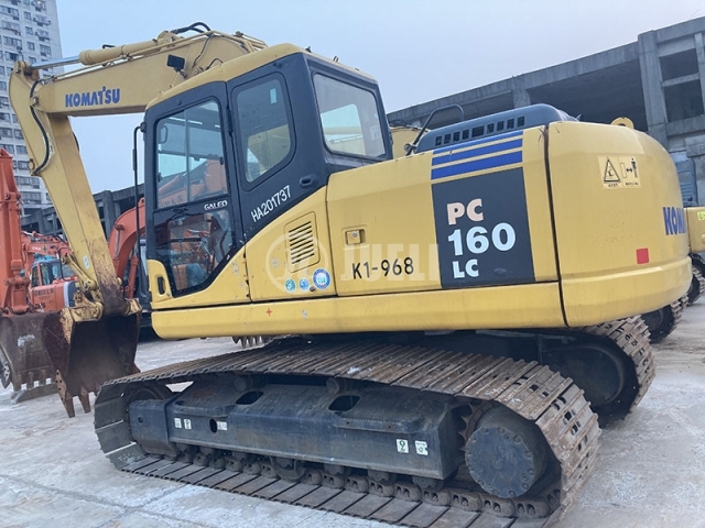 Komatsu PC160-7