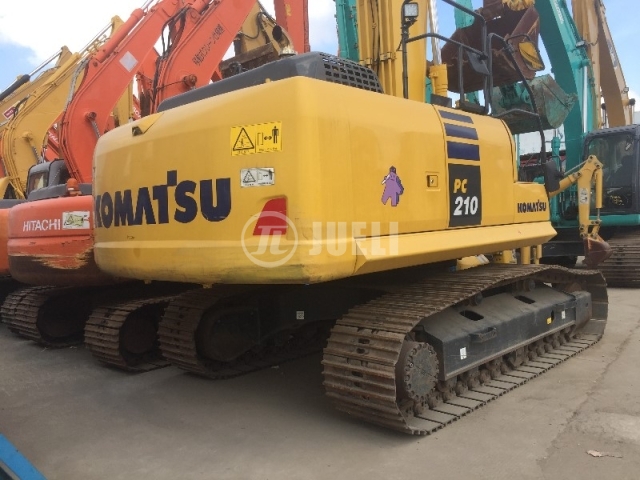 Komatsu PC210-10