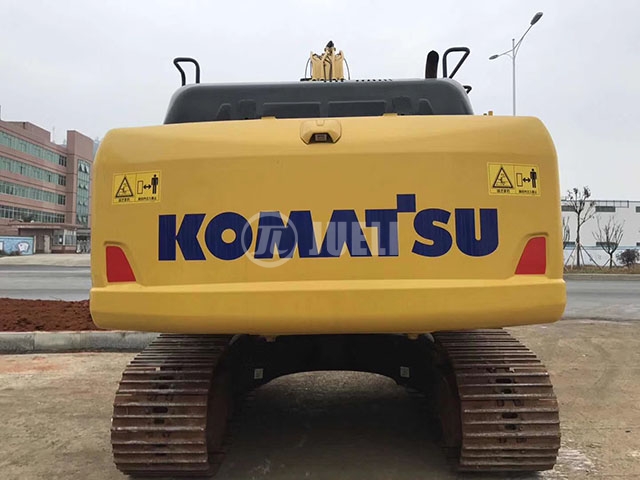 Komatsu PC200-10